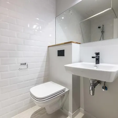 Best Apartments- Mere טאלין
